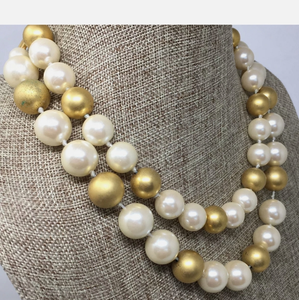 Signed Vintage Givenchy Glass Pearl Necklace - Picture 3 of 9